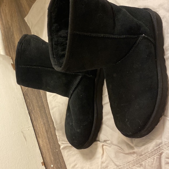 UGG BOOTS SHORT BLACK - Picture 3 of 3